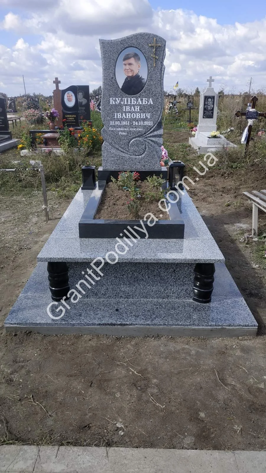 Подвійний пам'ятник з граніту - Кам'янець-Подільський | GranitPodillya